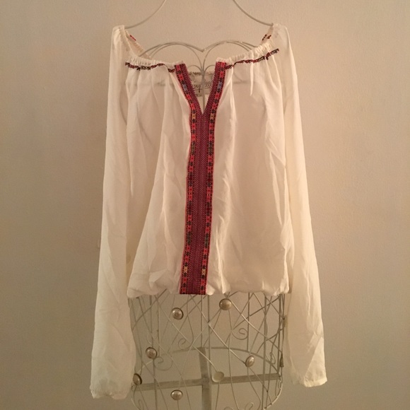 Rory Beca 100% SILK embroidered peasant top! - Picture 3 of 3